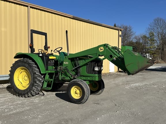 Image of John Deere 6420 equipment image 1