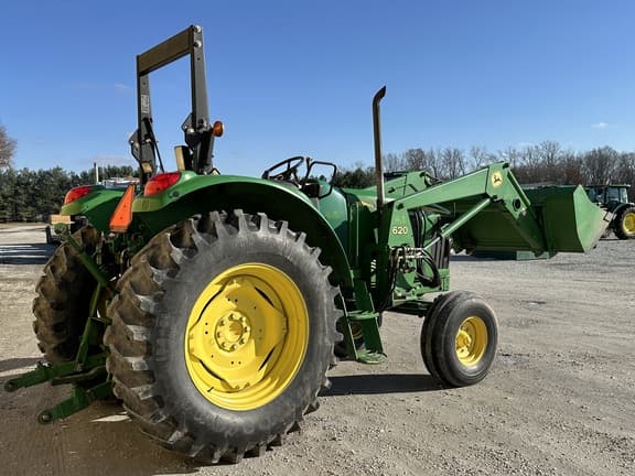 Image of John Deere 6420 equipment image 3
