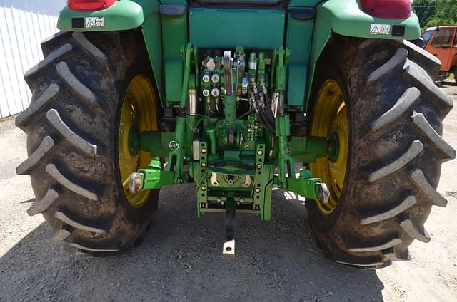 Image of John Deere 6420 equipment image 3