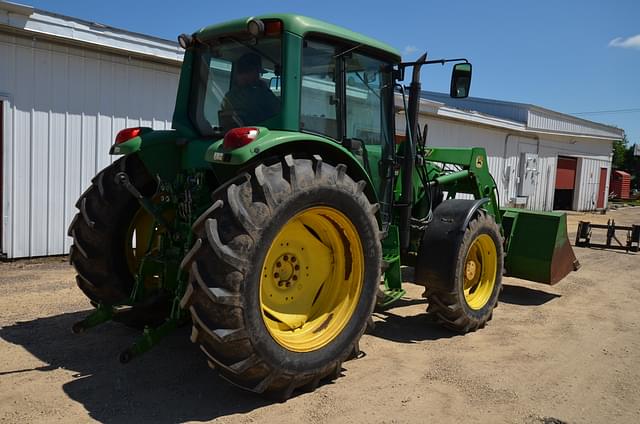 Image of John Deere 6420 equipment image 2