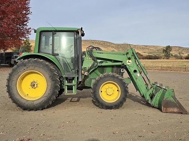 Image of John Deere 6420 equipment image 1