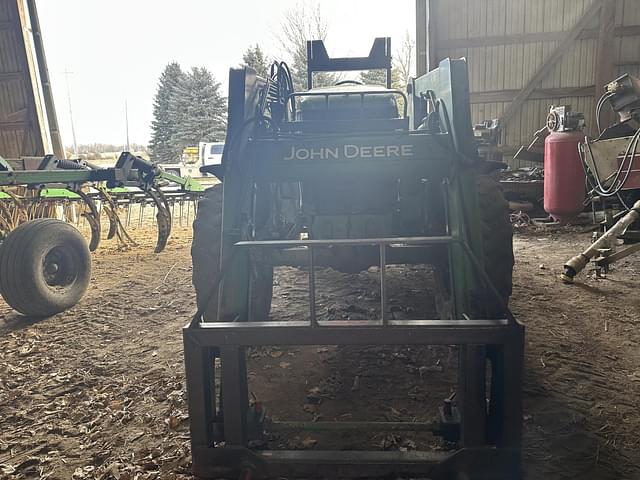 Image of John Deere 6420L equipment image 1