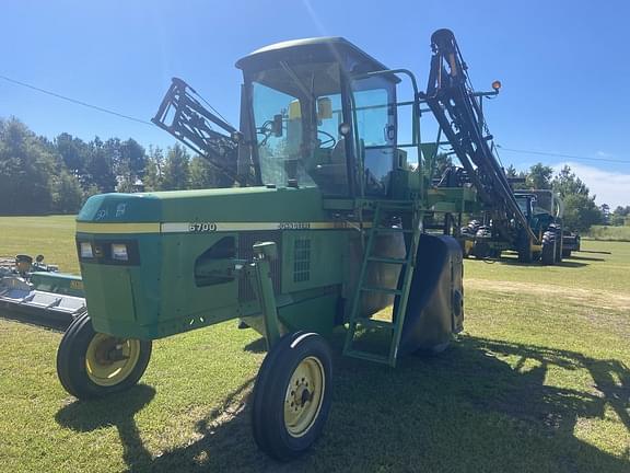 Image of John Deere 6700 equipment image 1