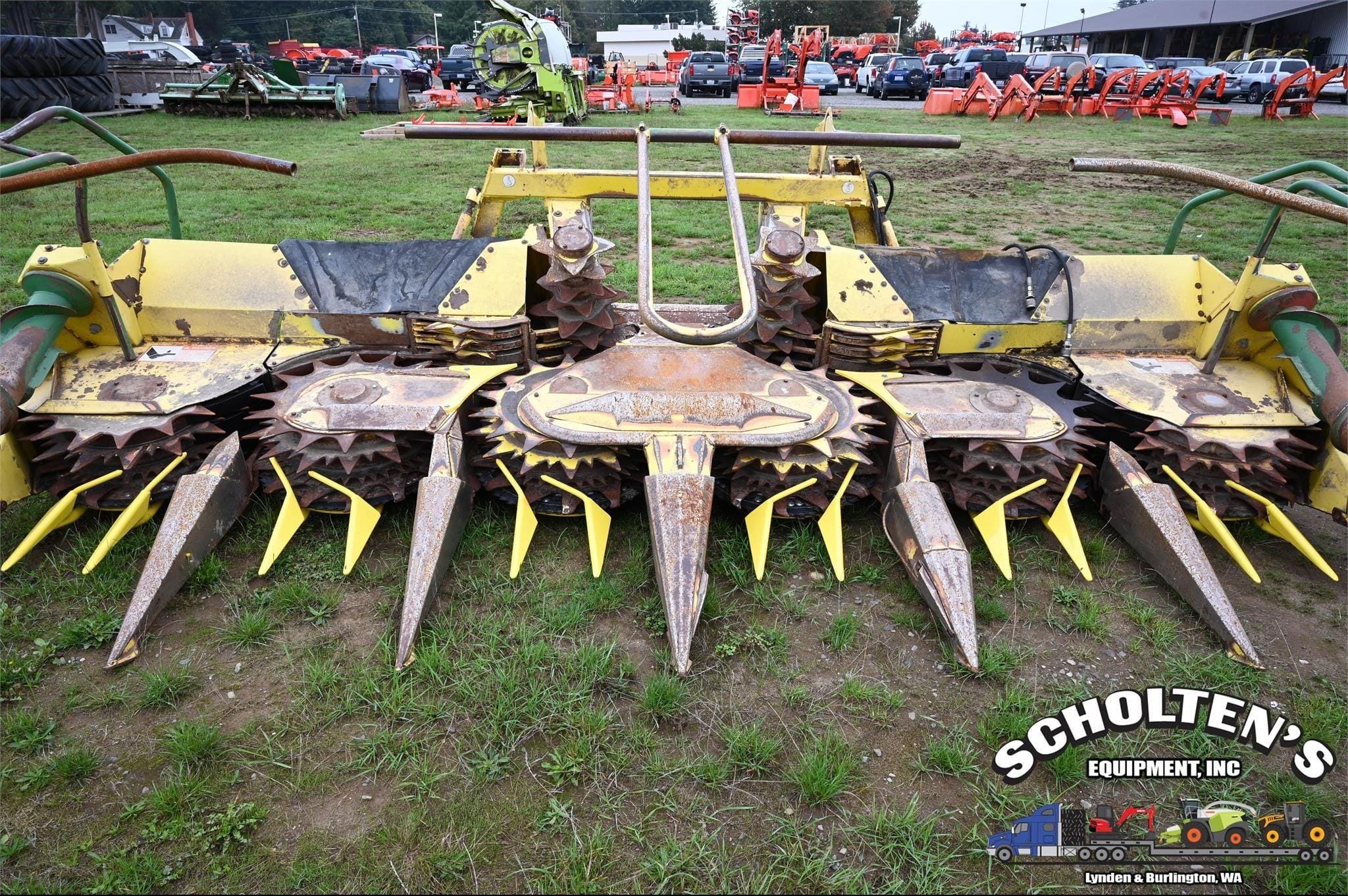 Main image John Deere 686