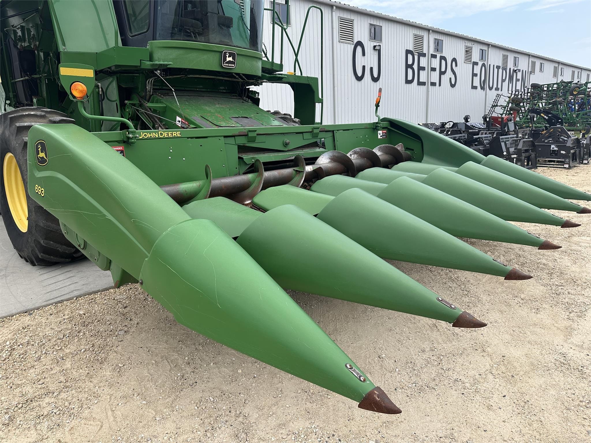 2002 John Deere 693 Equipment Image0