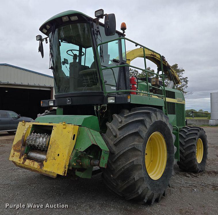 Image of John Deere 6950 Primary image