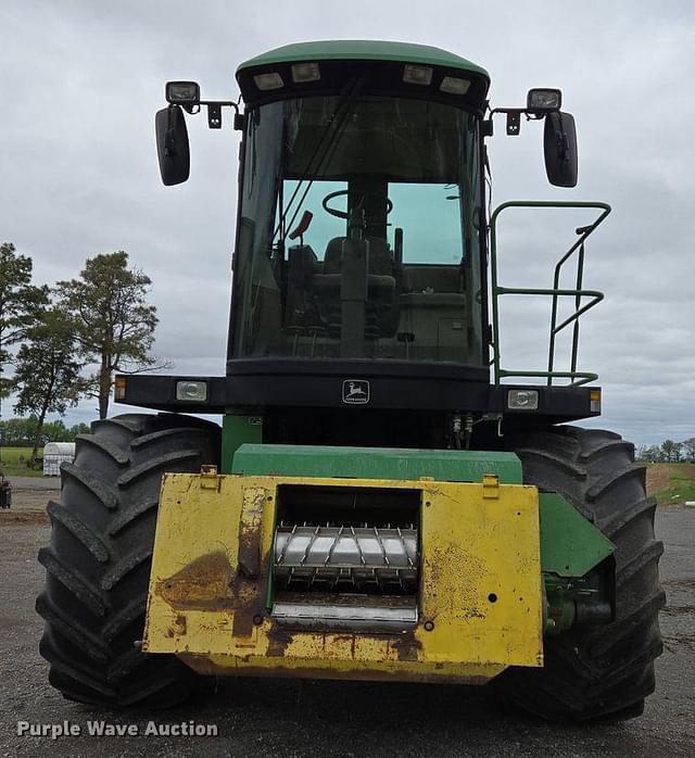 Image of John Deere 6950 equipment image 1