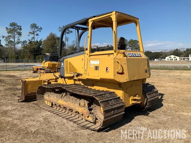 Image of John Deere 700H equipment image 2