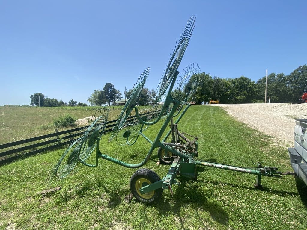 Image of John Deere 702 Image 1