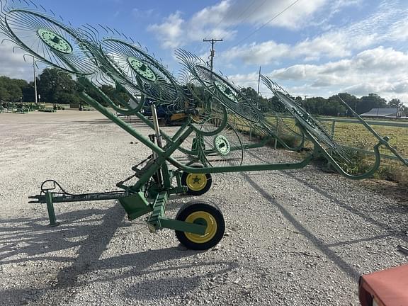 Image of John Deere 702 Primary image