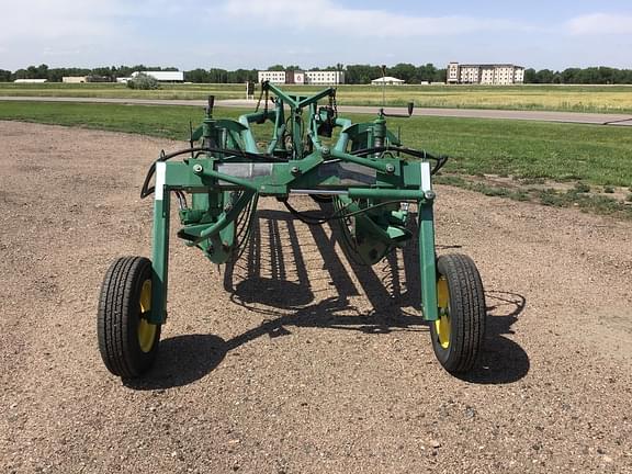 Image of John Deere 705 equipment image 4