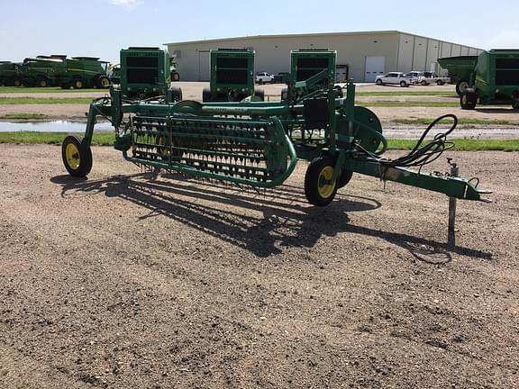 Image of John Deere 705 equipment image 2