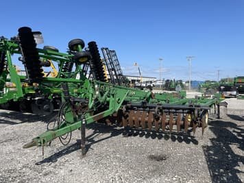 Main image John Deere 726