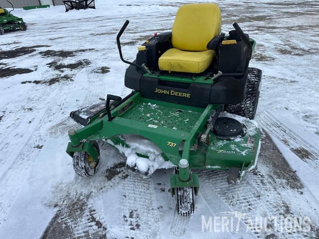 Image of John Deere 737 equipment image 4