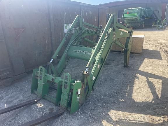 Image of John Deere 740 Image 0