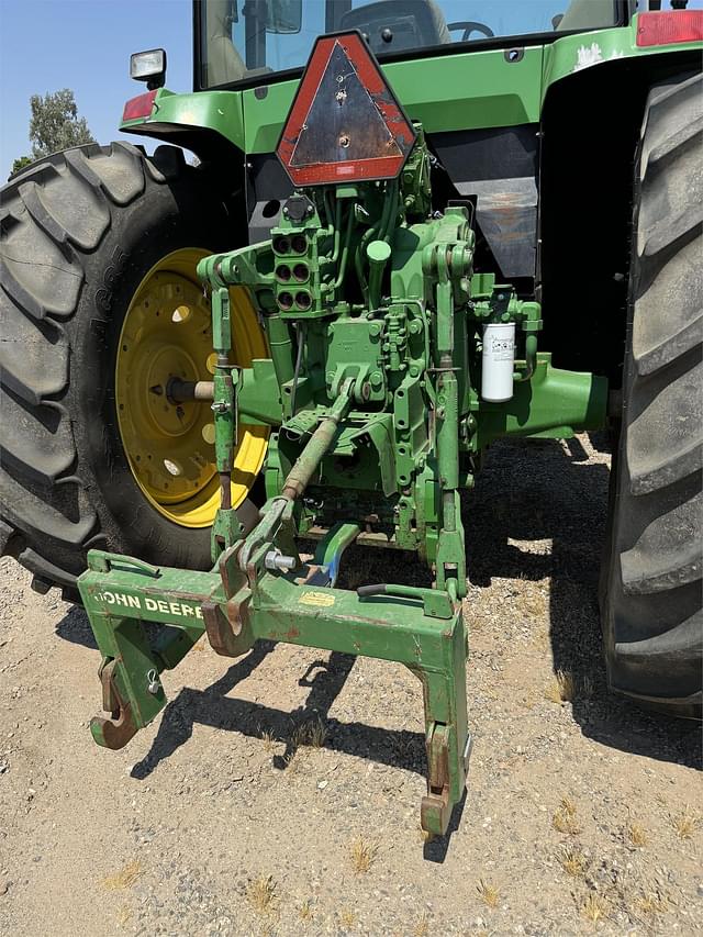 Image of John Deere 7410 equipment image 4