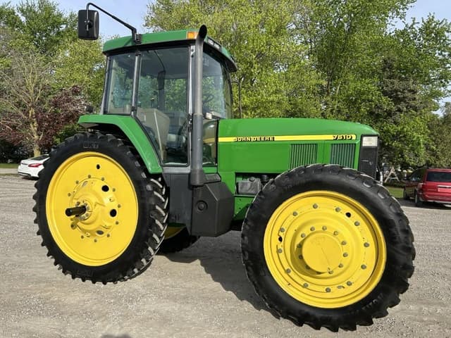 Image of John Deere 7610 equipment image 1