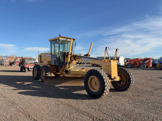 Image of John Deere 770CH equipment image 2