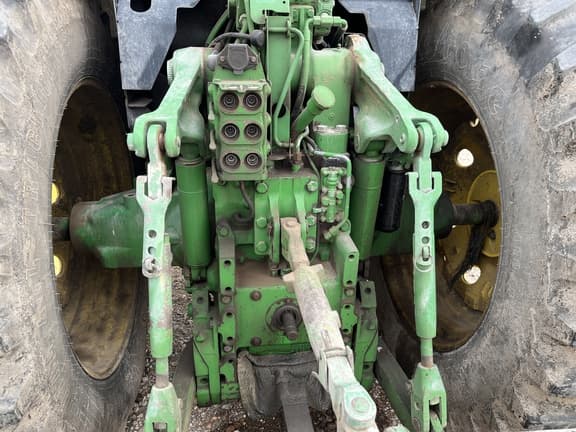 Image of John Deere 7710 equipment image 4