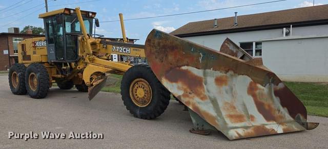 Image of John Deere 772CH equipment image 2