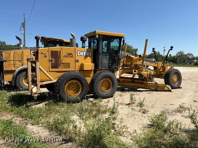 Image of John Deere 772CH equipment image 4