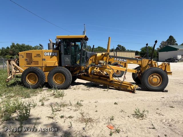 Image of John Deere 772CH equipment image 3