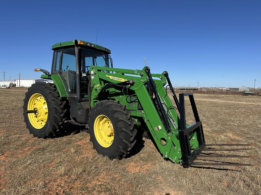 Image of John Deere 7810 Primary image