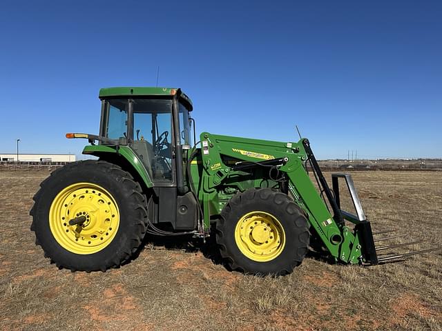 Image of John Deere 7810 equipment image 1