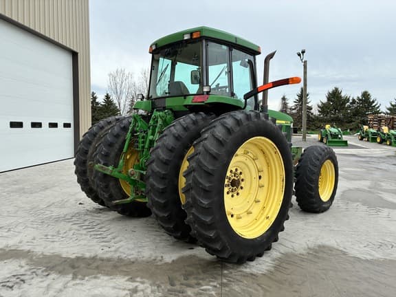 Image of John Deere 7810 equipment image 2