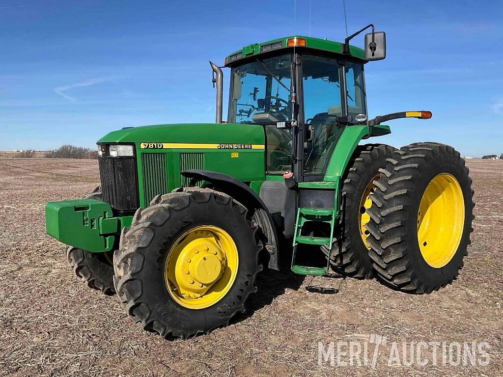 Image of John Deere 7810 Primary image