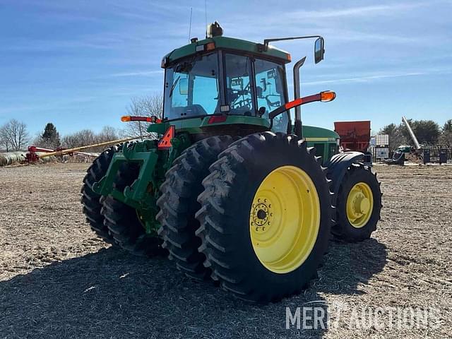 Image of John Deere 7810 equipment image 2