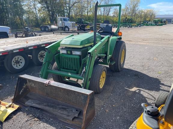 Image of John Deere 790 equipment image 1