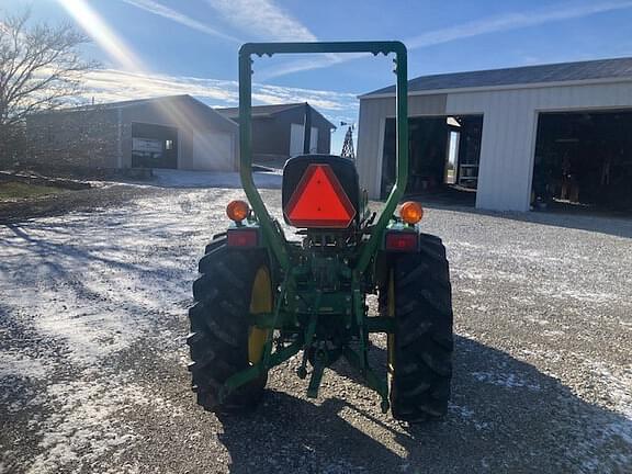 Image of John Deere 790 equipment image 4