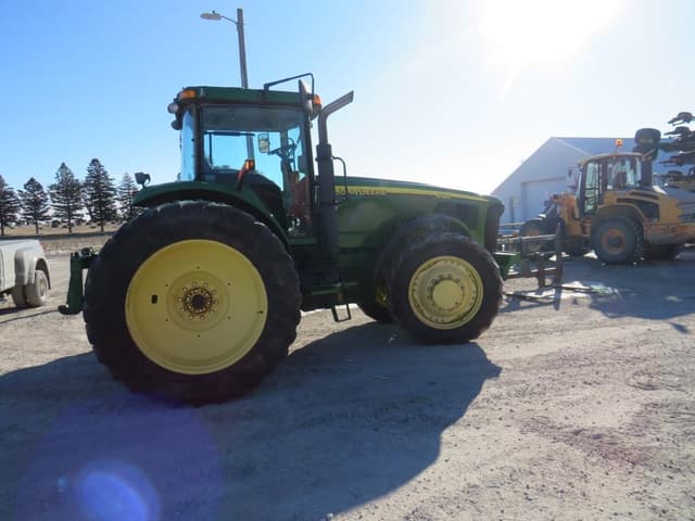 Image of John Deere 8120 equipment image 1