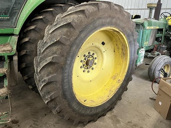 Image of John Deere 8120 equipment image 3