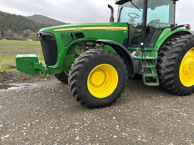 Image of John Deere 8120 equipment image 1