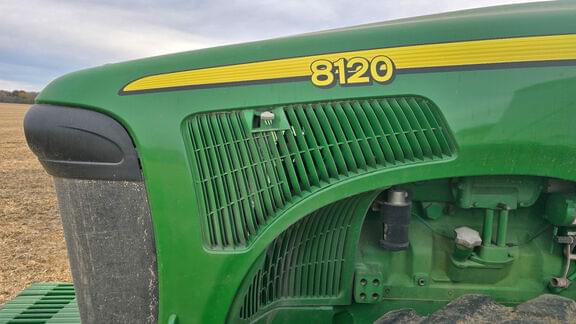 Image of John Deere 8120 equipment image 4