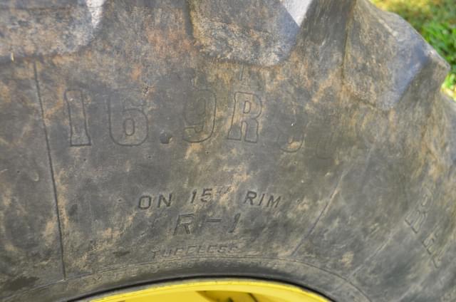 Image of John Deere 8120 equipment image 4