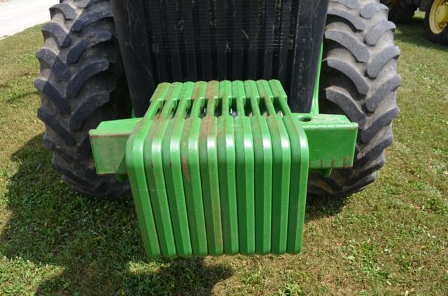 Image of John Deere 8120 equipment image 1