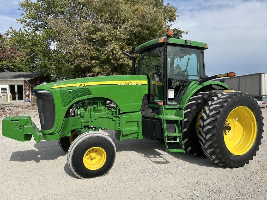 2002 John Deere 8120 Image
