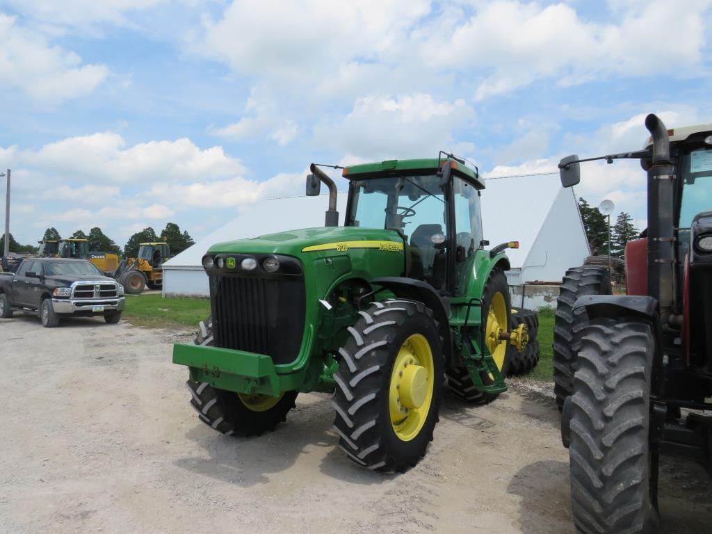 Image of John Deere 8120 Primary image