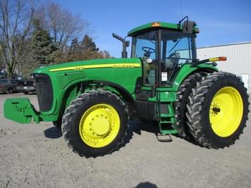 Main image John Deere 8220