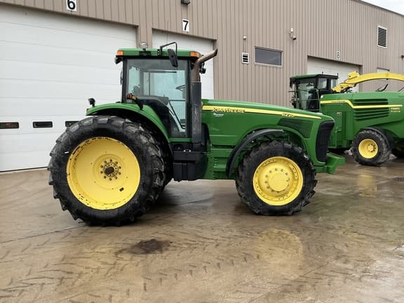 Image of John Deere 8220 equipment image 4