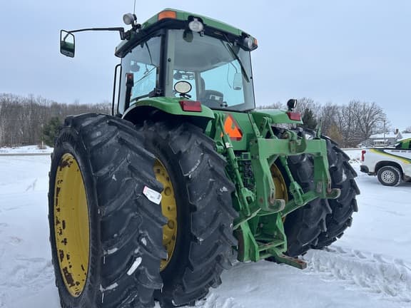 Image of John Deere 8220 equipment image 3