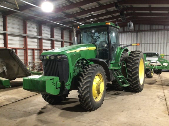 Main image John Deere 8220