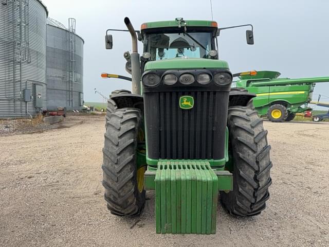 Image of John Deere 8220 equipment image 2