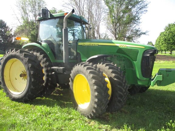 Main image John Deere 8220