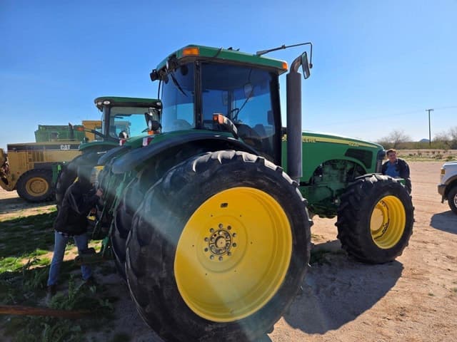 Image of John Deere 8220 equipment image 4