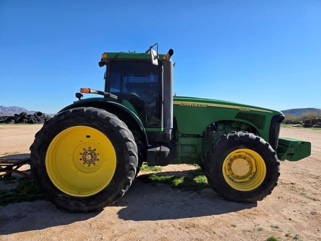 Image of John Deere 8220 equipment image 3