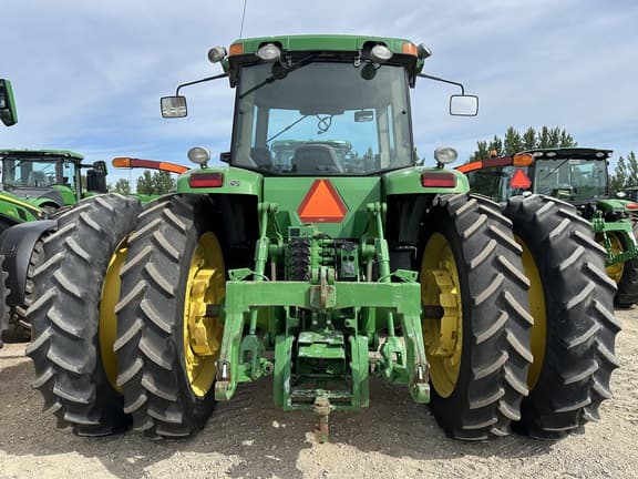 Image of John Deere 8220 equipment image 2